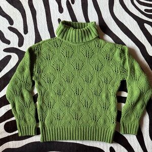 Liz Claiborne Leaf Pattern Green Turtleneck Sweater